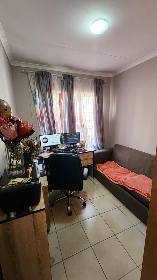 To Let 3 Bedroom Property for Rent in Cashan North West